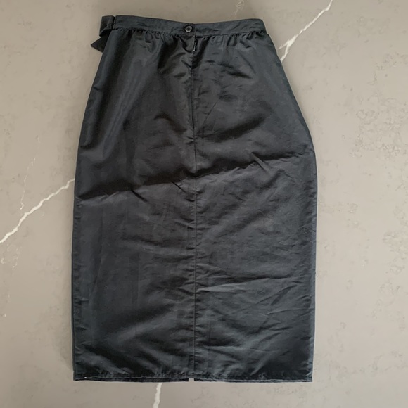 American Apparel Tencil midi pencil skirt with front slit and tie front. - Picture 2 of 3